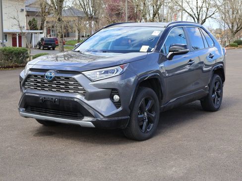 Used 2020 Toyota RAV4 XSE image 1