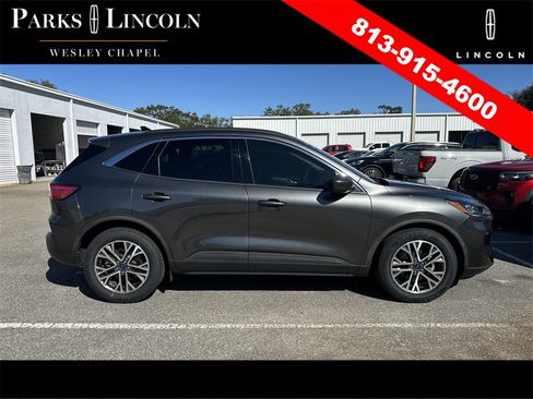 Used 2020 Ford Escape SEL image 7