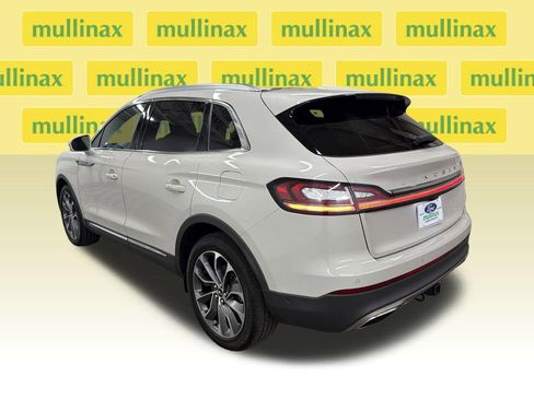 Used 2022 Lincoln Nautilus Reserve w/ Equipment Group 201A FWD image 10