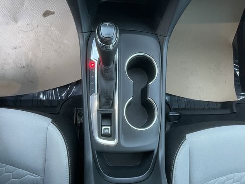 Used 2020 Chevrolet Equinox LS w/ LS Convenience Package image 19