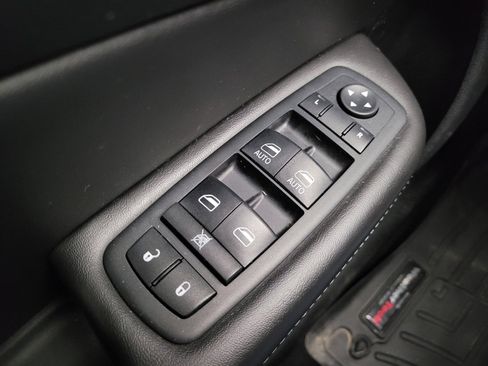 Used 2015 Chrysler 200 S w/ Navigation & Sound Group I AWD/4WD image 27