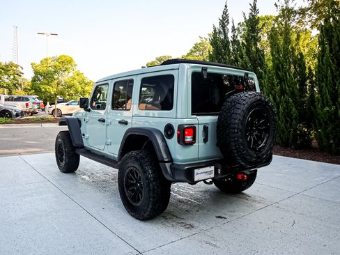Used 2024 Jeep Wrangler Unlimited Sport AWD/4WD image 9
