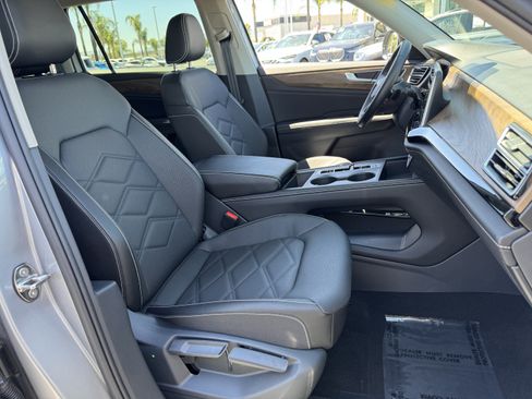 Used 2026 Volkswagen Atlas SE FWD image 35