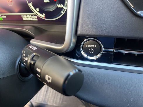 New 2025 Mitsubishi Outlander SE image 46