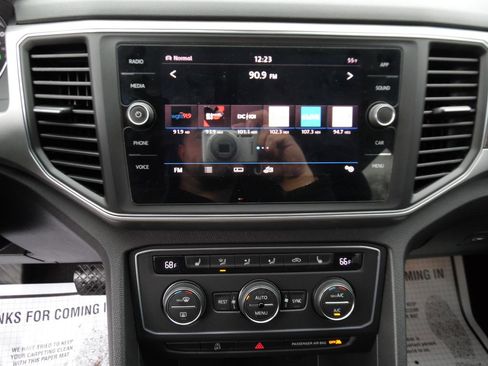 Used 2018 Volkswagen Atlas SE image 14