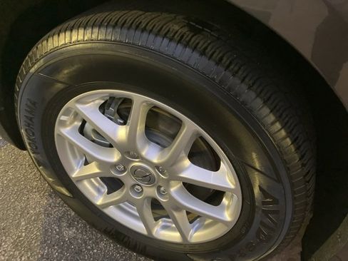 Used 2023 Chrysler Pacifica Touring-L image 26