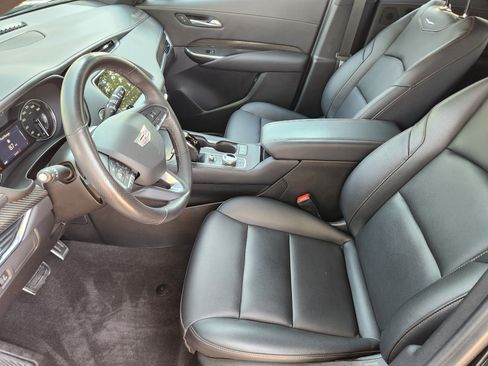 Used 2023 Cadillac XT4 Sport w/ LPO, Onyx Lite Package FWD image 15