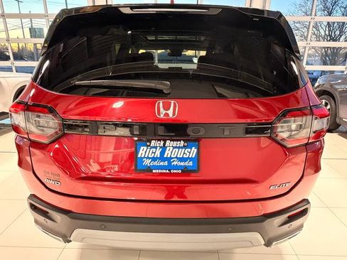 Used 2024 Honda Pilot Elite image 5