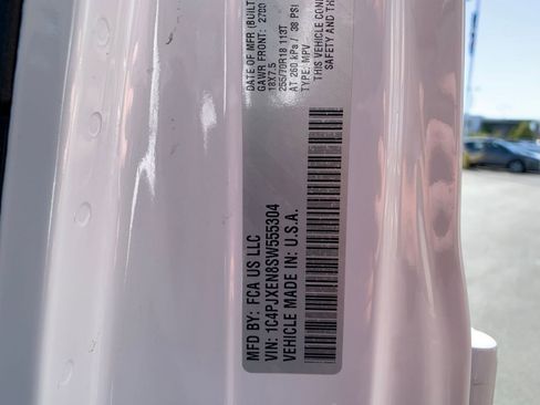 Used 2025 Jeep Wrangler Sahara image 28