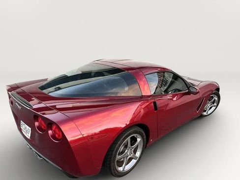 Used 2006 Chevrolet Corvette Coupe w/ Preferred Equipment Group RWD image 37