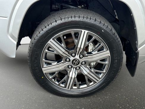 Used 2024 Toyota Tundra Capstone AWD/4WD image 12