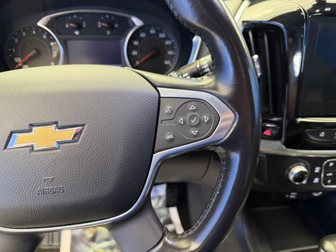 Used 2021 Chevrolet Traverse LT w/ LT Premium Package AWD/4WD image 18