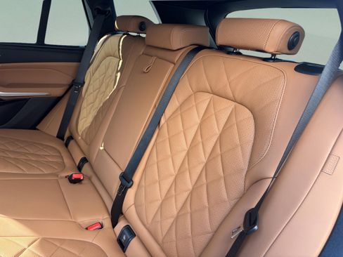 Used 2026 BMW X5 xDrive40i w/ Climate Comfort Package image 19