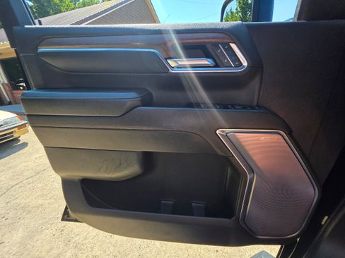 Used 2024 Chevrolet Silverado 3500 High Country w/ High Country Premium Package AWD/4WD image 20