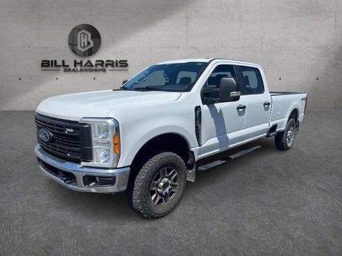 Used 2023 Ford F250 XL AWD/4WD image 1
