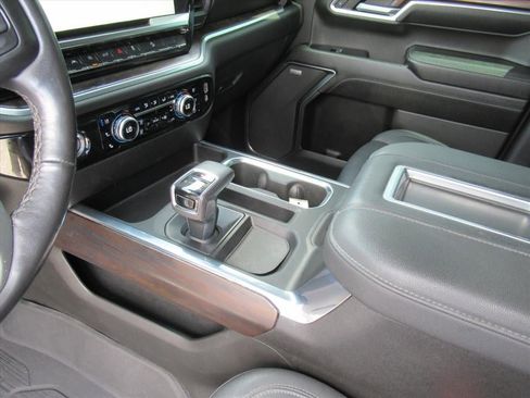 Used 2022 GMC Sierra 1500 SLT AWD/4WD image 15