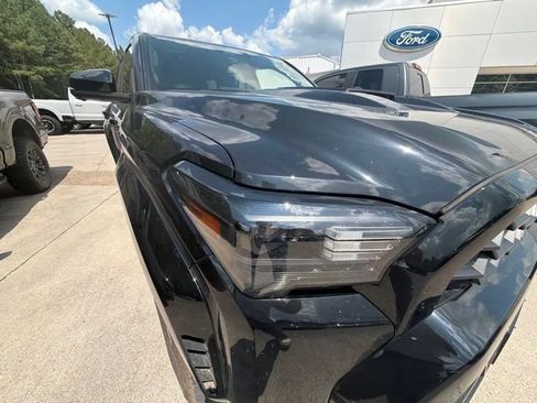 Used 2025 Toyota 4Runner TRD Sport Premium AWD/4WD image 19