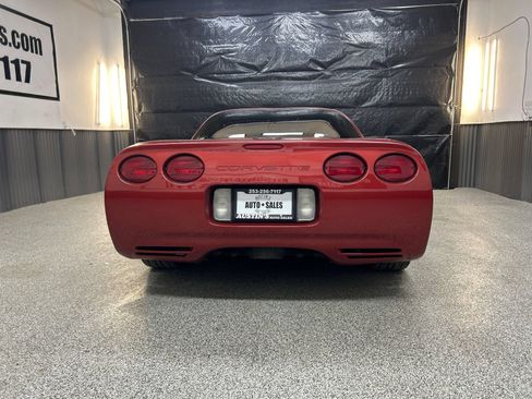 Used 1998 Chevrolet Corvette Coupe w/ Memory Pkg RWD image 5