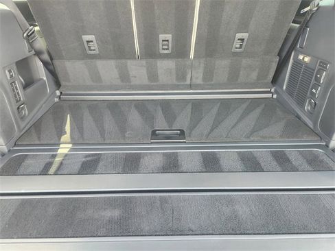 New 2025 Lincoln Navigator Reserve image 32