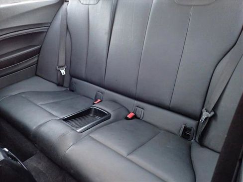 Used 2017 BMW 230i Coupe image 9