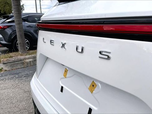 Used 2025 Lexus NX 250 FWD w/ Cold Area Package image 32