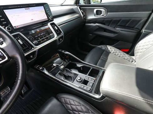 Used 2022 Kia Sorento SX FWD image 21