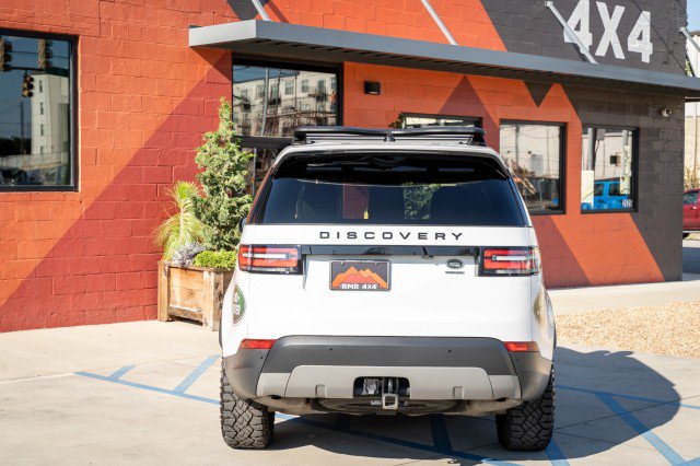Used 2020 Land Rover Discovery HSE AWD/4WD image 4