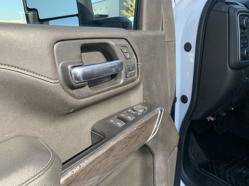 Used 2022 Chevrolet Silverado 2500 LTZ w/ LTZ Plus Package AWD/4WD image 16