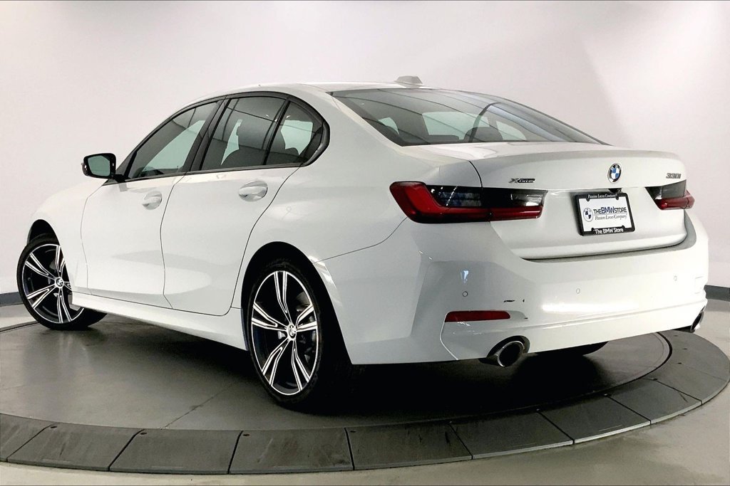 Used 2023 BMW 330i xDrive Sedan w/ Convenience Package AWD/4WD image 10