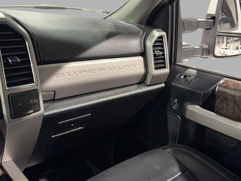 Used 2018 Ford F250 Lariat w/ Lariat Value Package image 40