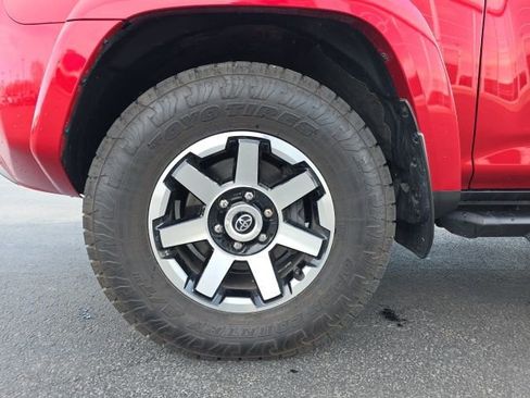 Used 2024 Toyota 4Runner TRD Off-Road Premium image 9