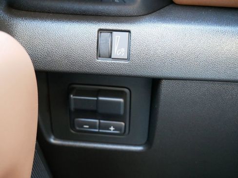 Used 2025 GMC Canyon AT4 w/ Nightfall Edition image 21