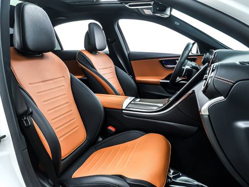 Used 2023 Mercedes-Benz C 300 Sedan image 8