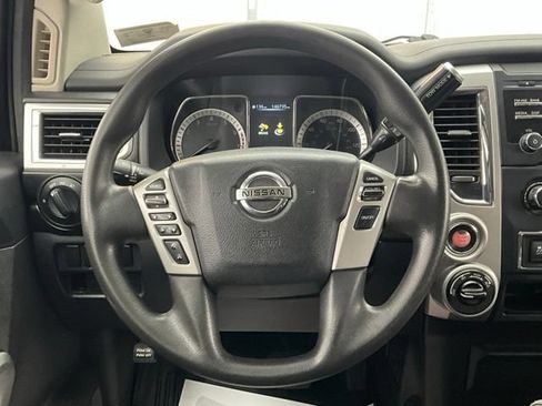 Used 2017 Nissan Titan SV AWD/4WD image 7