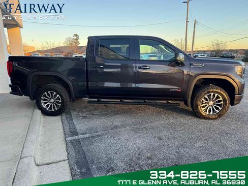 Used 2023 GMC Sierra 1500 AT4 image 5