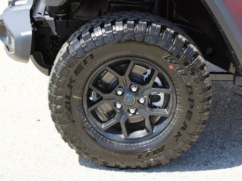 New 2025 Jeep Wrangler Willys 4xe image 10