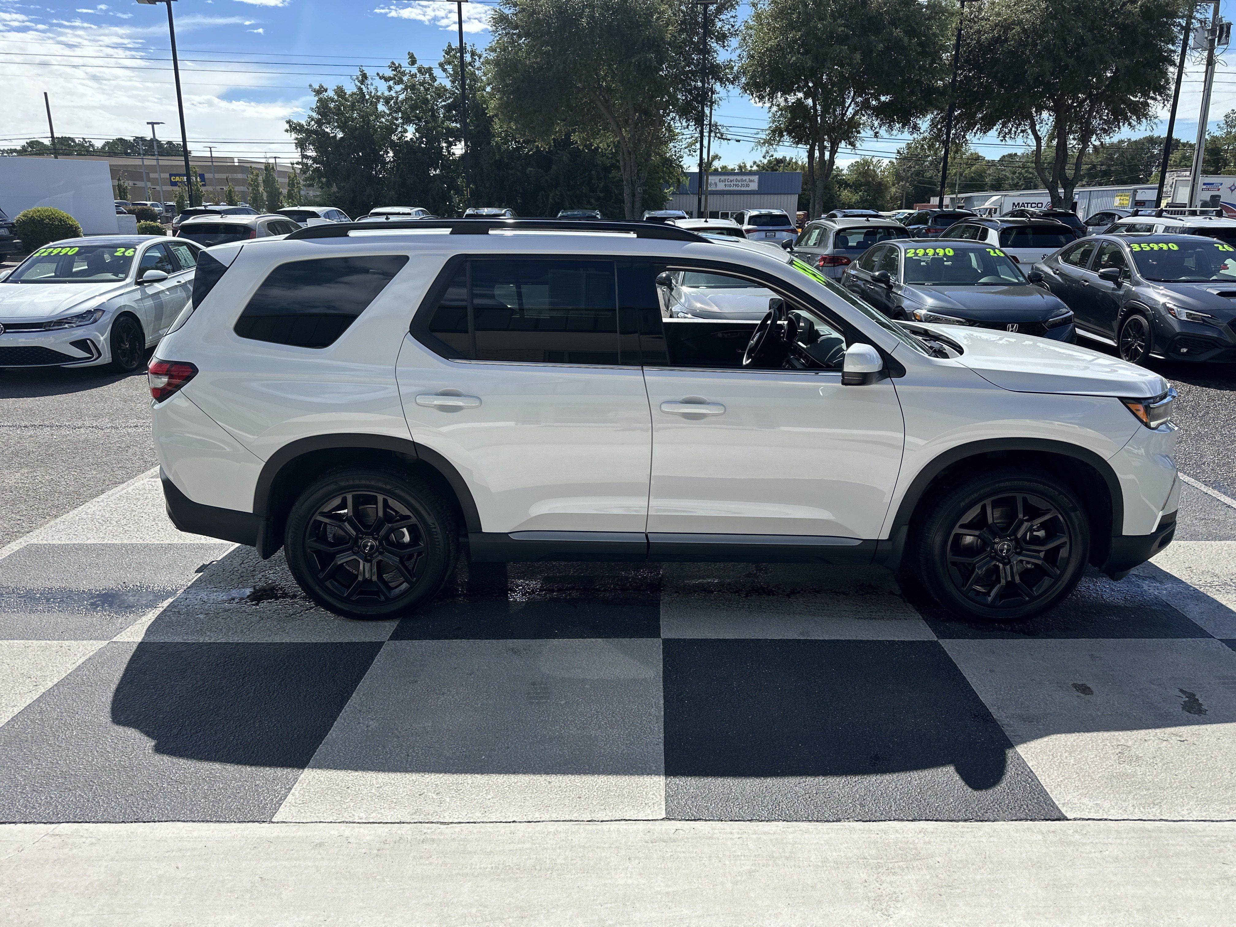 Used 2025 Honda Pilot Touring image 5