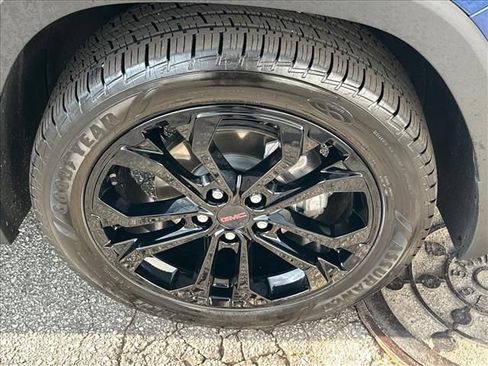 Certified 2022 GMC Terrain SLE w/ Driver Convenience Package FWD image 34