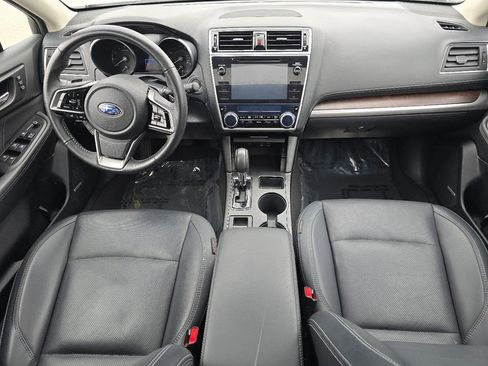Used 2018 Subaru Outback 3.6R Limited image 24