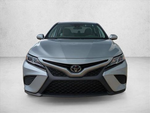 Certified 2019 Toyota Camry SE FWD image 2