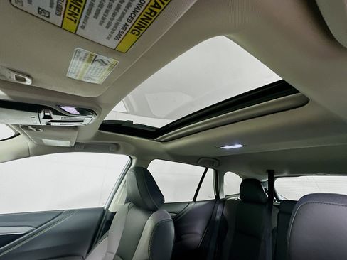 Used 2025 Subaru Outback Onyx Edition AWD/4WD image 24