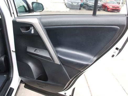 Used 2018 Toyota RAV4 XLE image 23