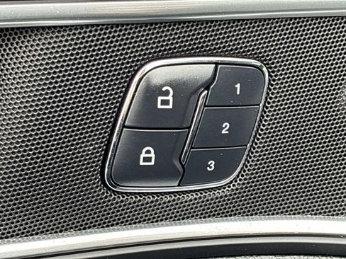 Used 2017 Ford Explorer Limited AWD/4WD image 23