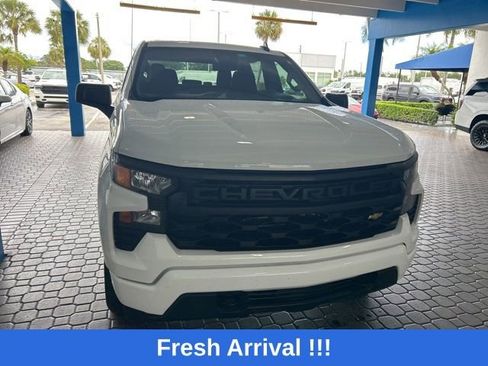 Used 2023 Chevrolet Silverado 1500 Custom image 6