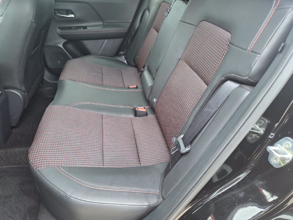 Used 2025 Nissan Kicks SR w/ Illumination Package AWD/4WD image 23