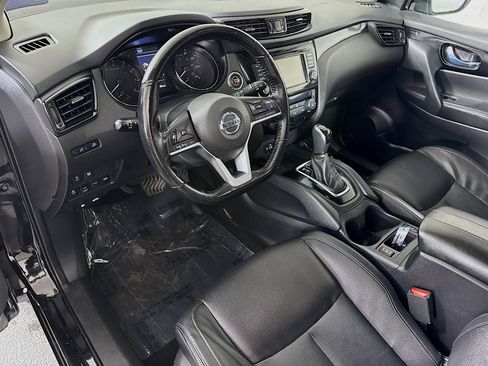 Used 2022 Nissan Rogue Sport SL w/ Premium Package image 23
