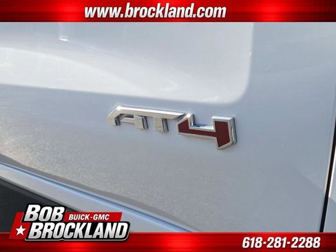 Used 2025 GMC Sierra 1500 AT4 w/ AT4 Premium Package AWD/4WD image 23