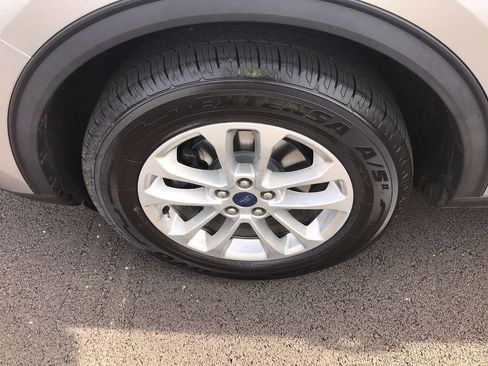 Used 2022 Ford Escape SE image 10