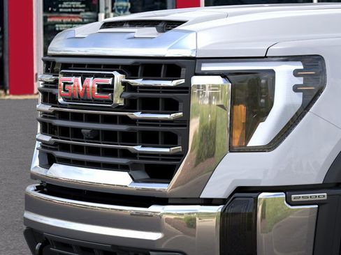 New 2026 GMC Sierra 2500 SLE image 13