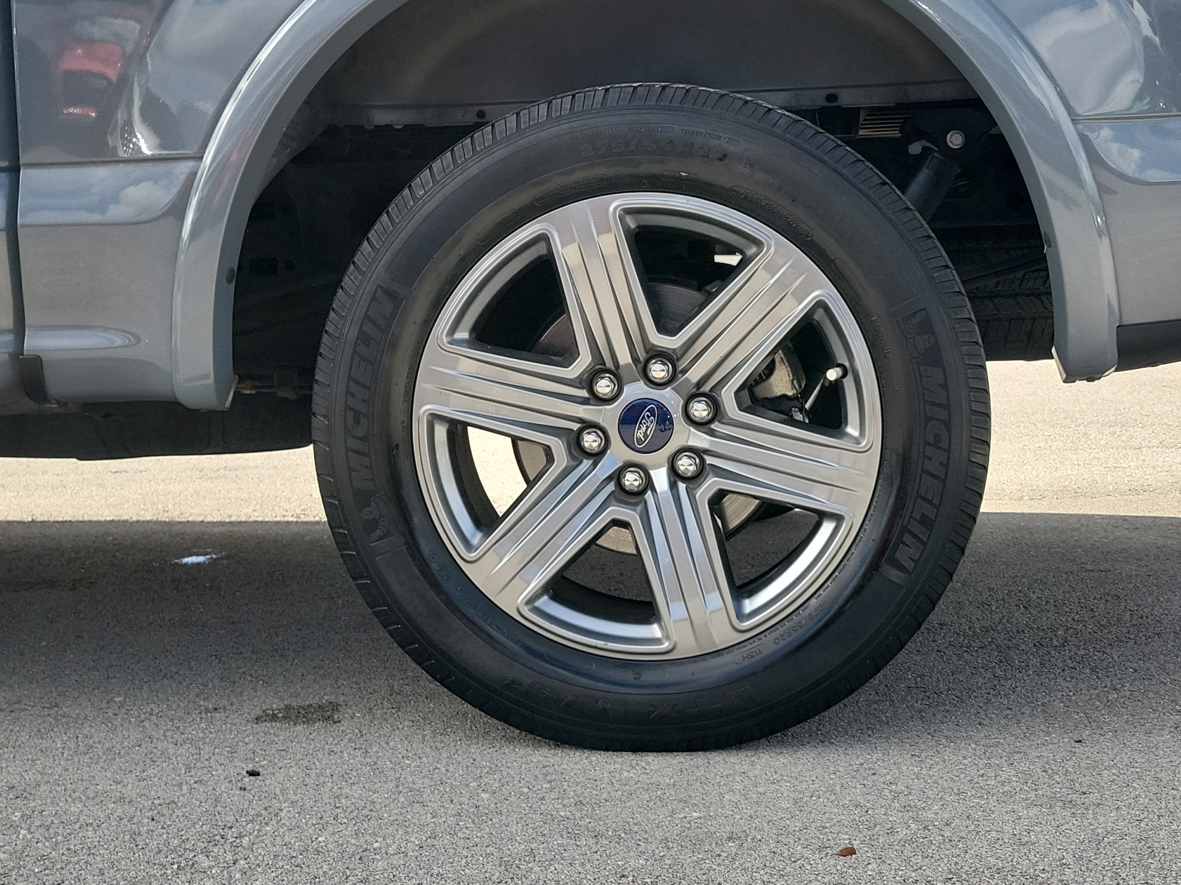 Used 2019 Ford F150 XLT w/ Equipment Group 302A Luxury RWD image 9